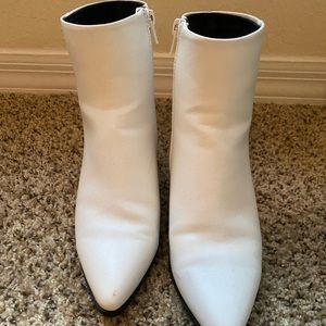 Steve Madden Dafni Booties White size 6.5